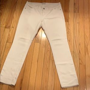 OLD NAVY WHITE JEANS